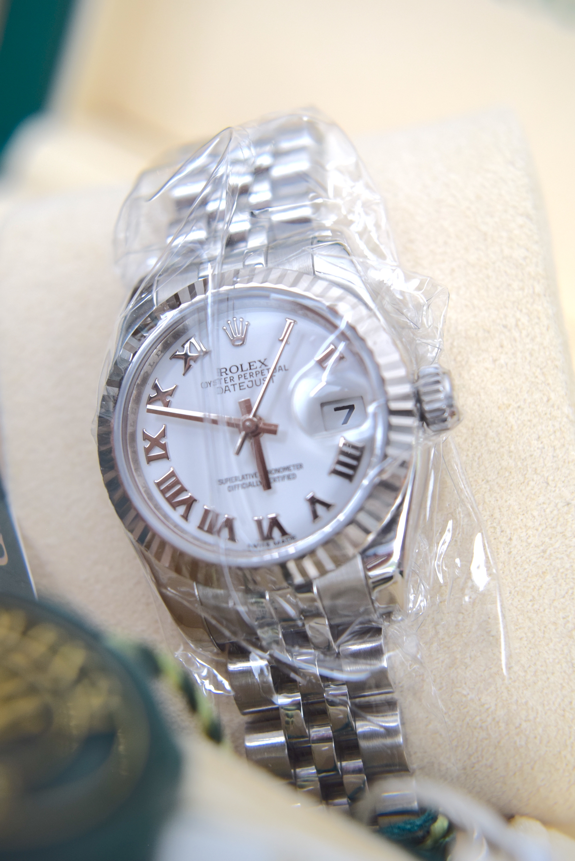 STUNNING 2019 ROLEX DATEJUST 18K/ STEEL REF. 179174 *FULL SET* FACTORY *RARE* WHITE ROMAN DIAL - Image 3 of 29