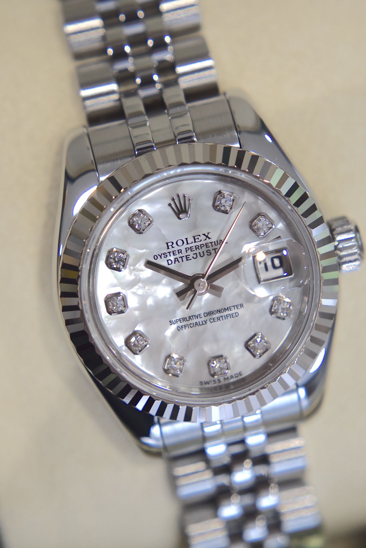 ROLEX DATEJUST REF. 179174 *FULL SET* FACTORY *RARE* WHITE/ SILVER PEARL DIAMOND DIAL - Image 34 of 41