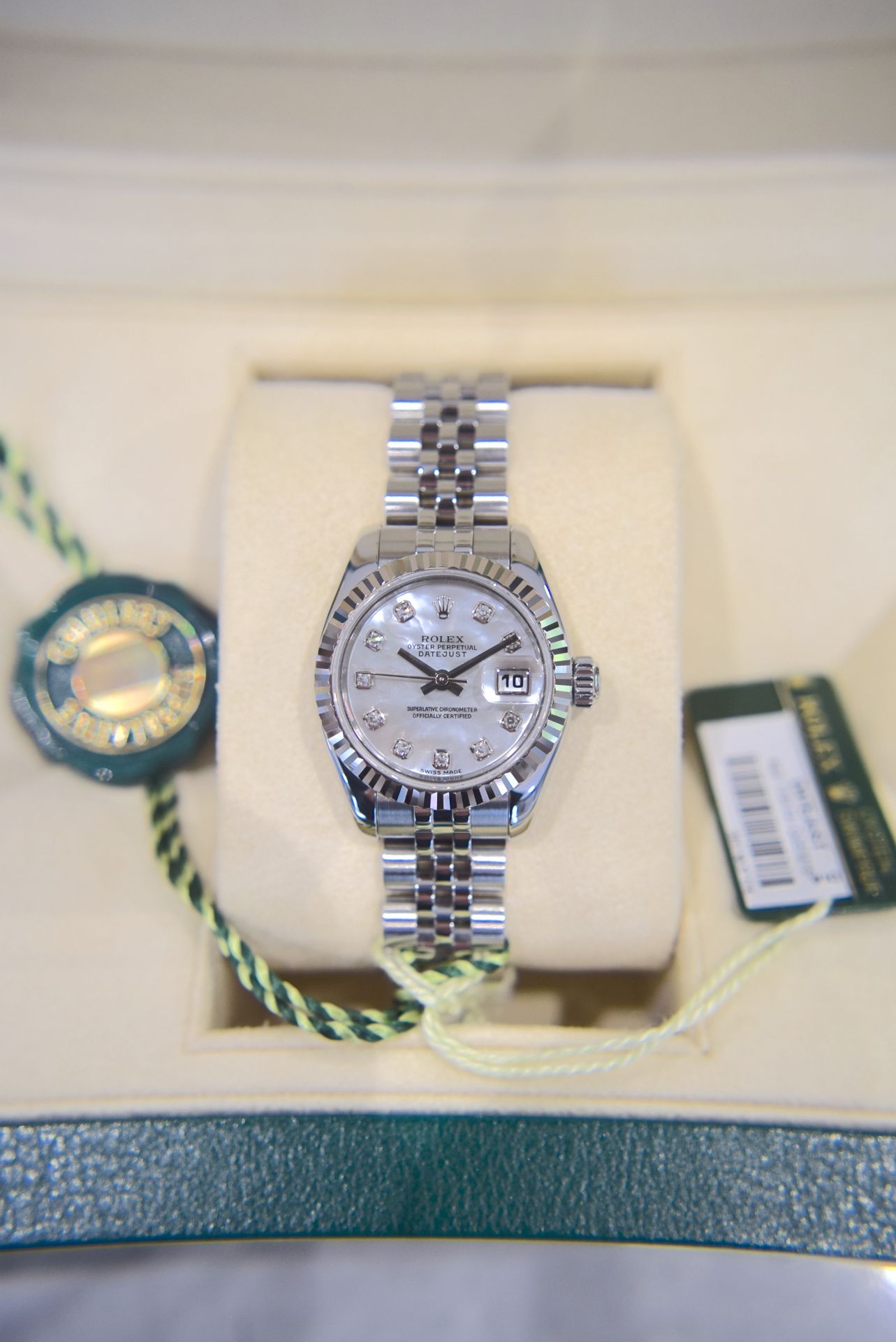 ROLEX DATEJUST REF. 179174 *FULL SET* FACTORY *RARE* WHITE/ SILVER PEARL DIAMOND DIAL - Image 21 of 41