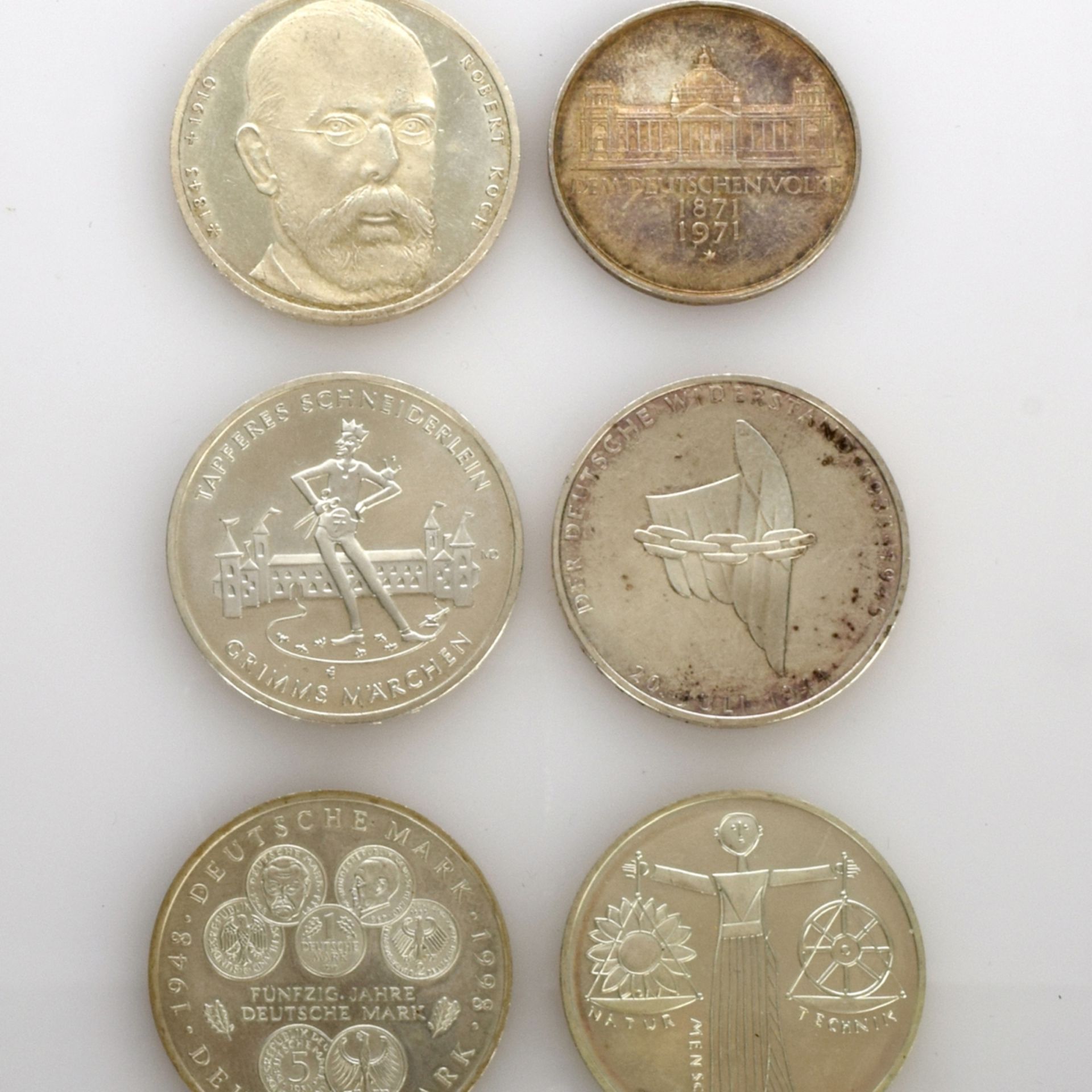 Sechs Gedenkmünzen