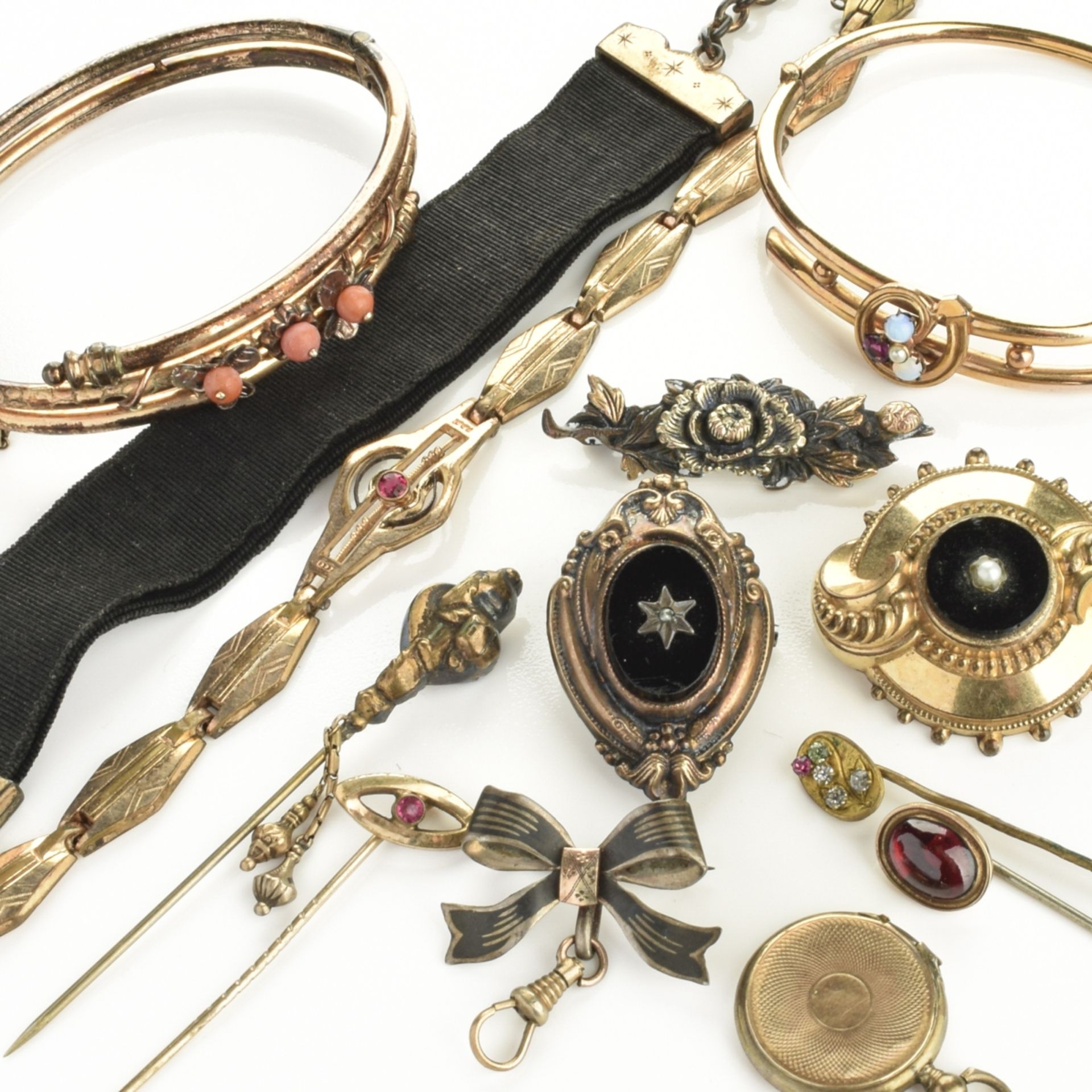 Konvolut Jugendstil- und Historismus-Schmuck