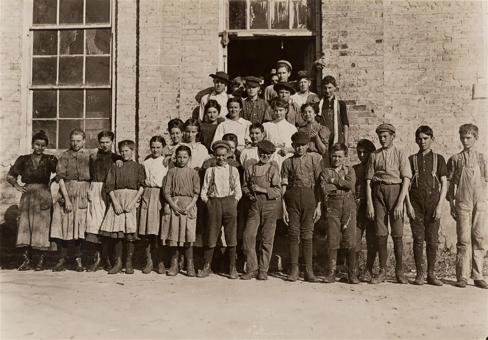 (7) Lewis Wickes Hine (1874-1940) Photographs - Image 10 of 15