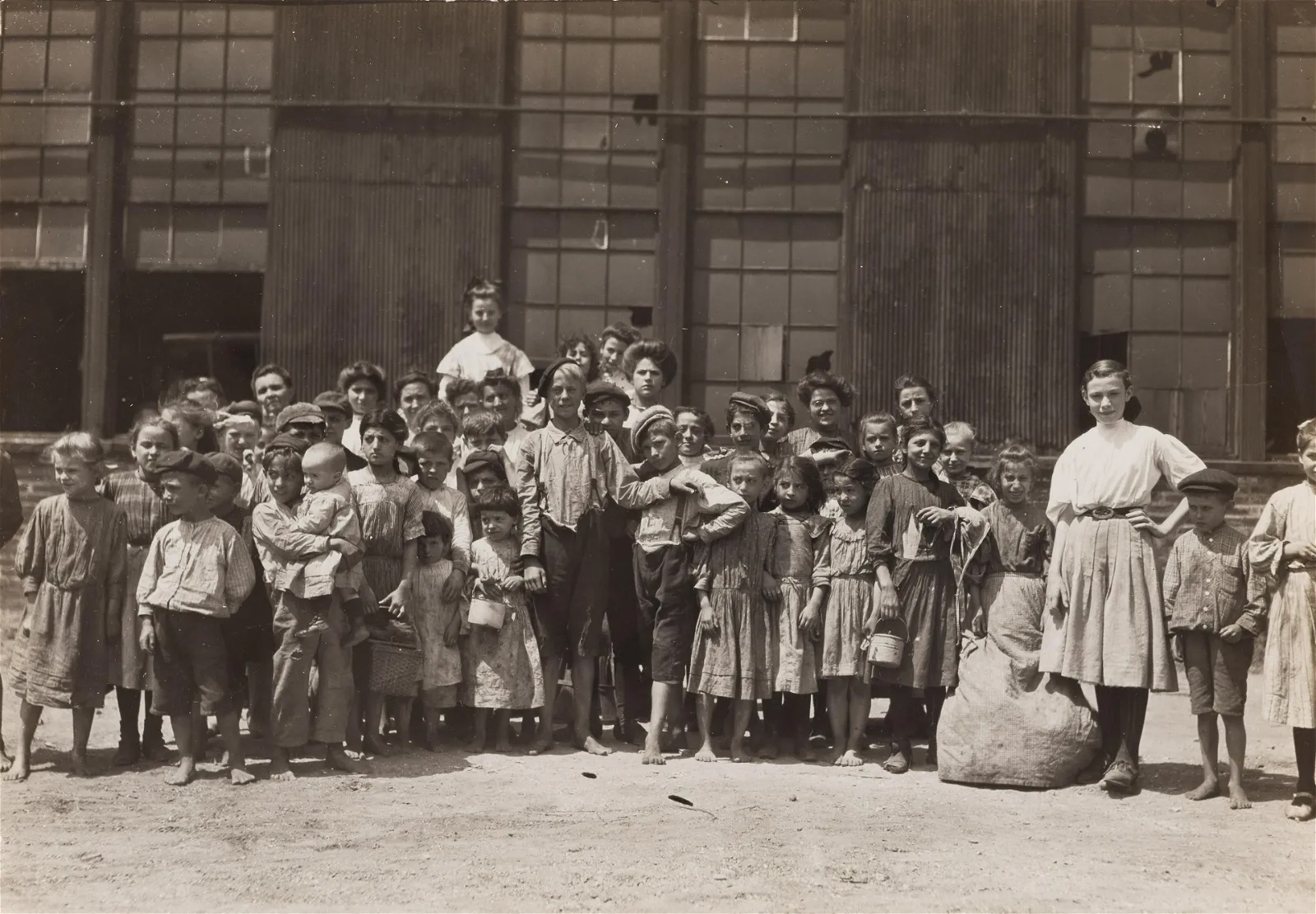 (7) Lewis Wickes Hine (1874-1940) Photographs - Image 8 of 15