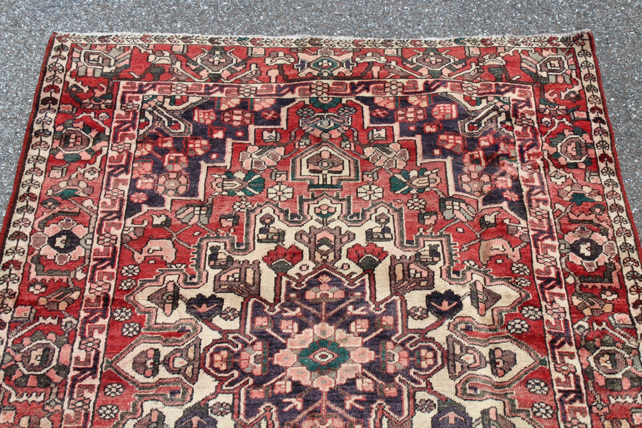 Heriz Hand-Knotted Persian Wool Rug - 5'5" x 8' - Image 5 of 12
