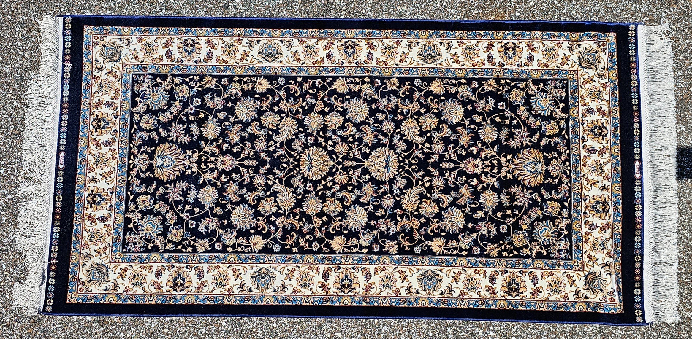 Hereke Turkish Bamboo Silk Tufted Rug - 2'6" x 5'