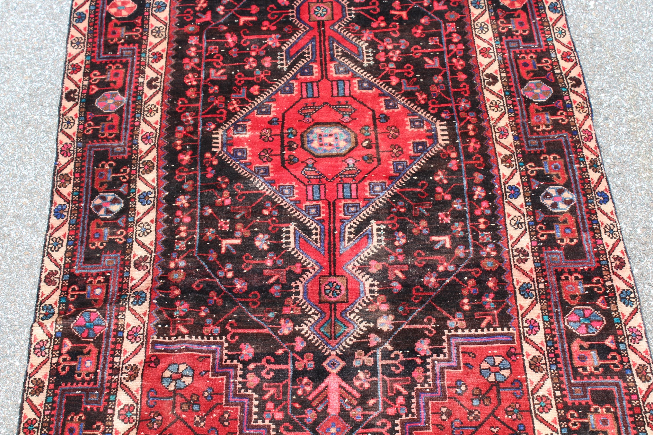 Sherivan Hand-Knotted Persian Wool Rug - 5' x 9'6" - Image 4 of 11