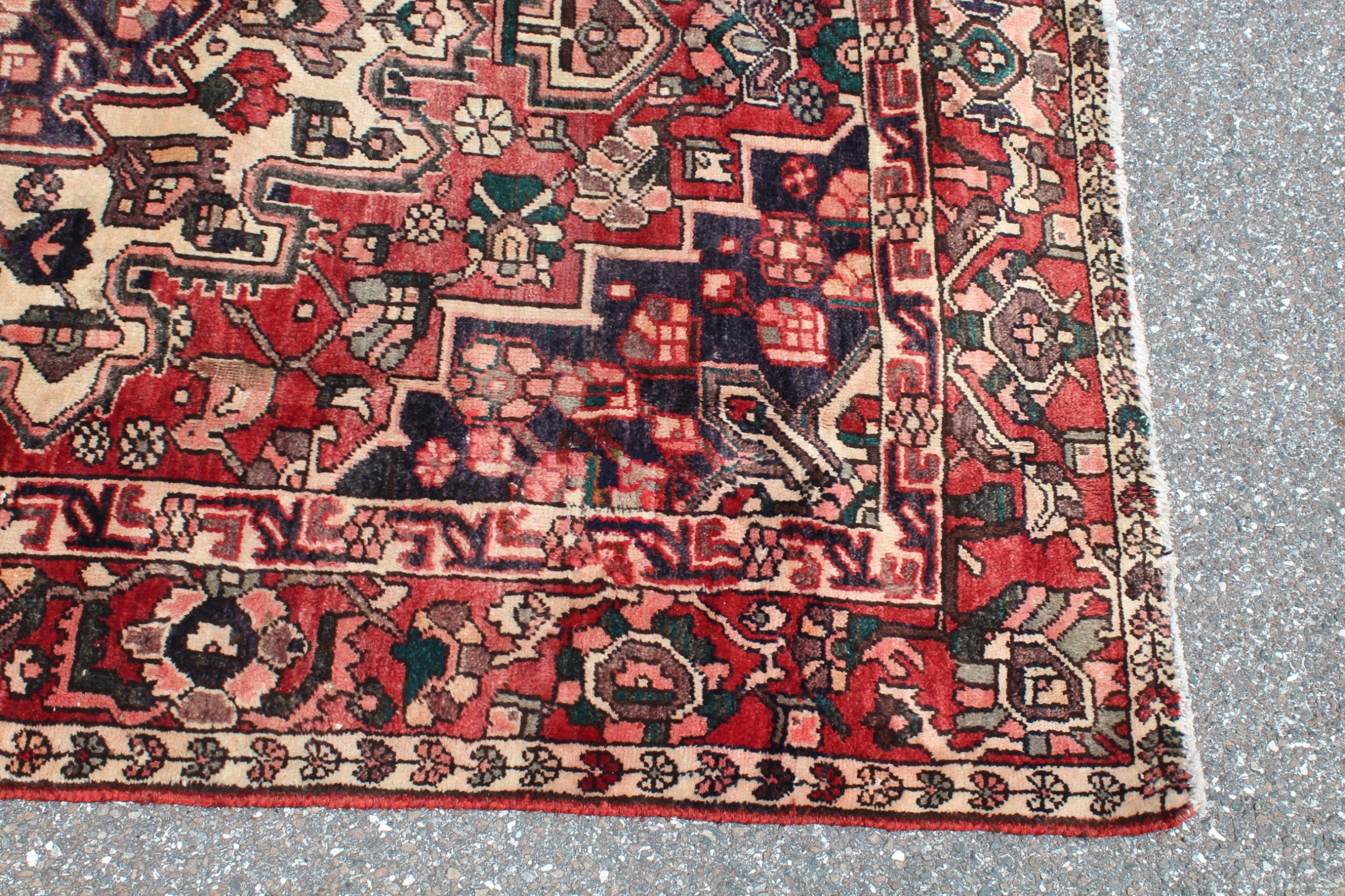 Heriz Hand-Knotted Persian Wool Rug - 5'5" x 8' - Image 8 of 12