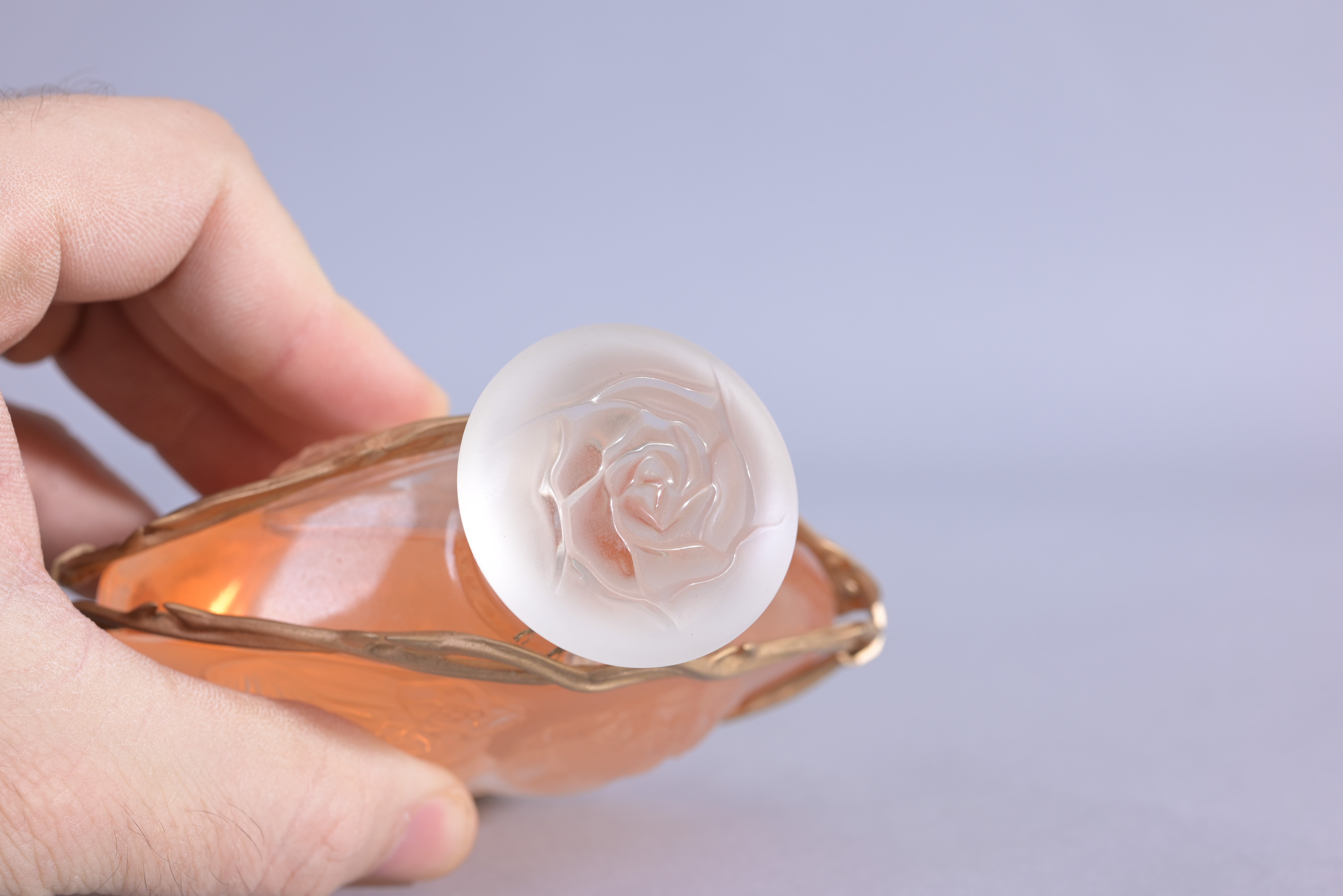 Lalique - Le Baiser Parfum - Image 6 of 7