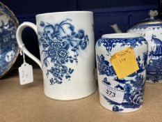 Robert David Muspratt-Knight Collection: Worcester First Period tea canister blue argument