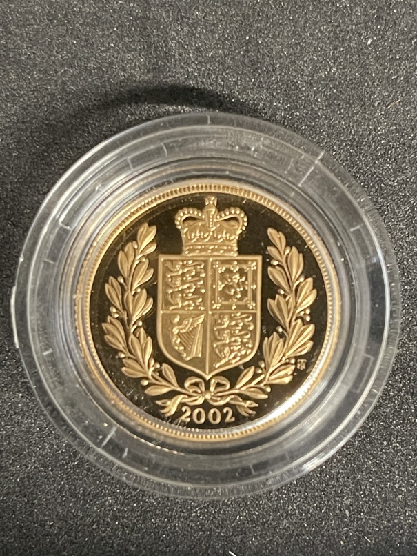 Coins/Numismatics: Elizabeth II, 1953-2022. Gold sovereign, 2002. Royal Mint. Proof. Commemorating - Image 2 of 3