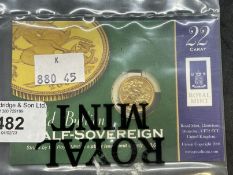 Coins/Numismatics: Elizabeth II 2001 Gold Bullion Half Sovereign in sealed Royal Mint Bag/