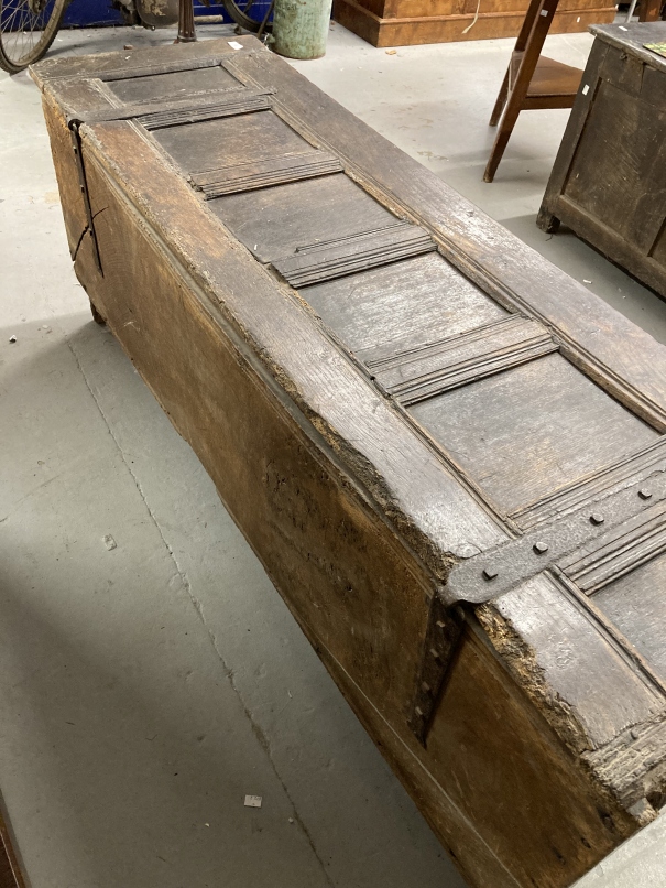 17th/18th cent. Oak and elm large coffer, the rectangular top with six panels carved frieze with - Image 2 of 7