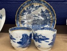 Robert David Muspratt-Knight Collection: English Porcelain Caughley scalloped edge cake plate,