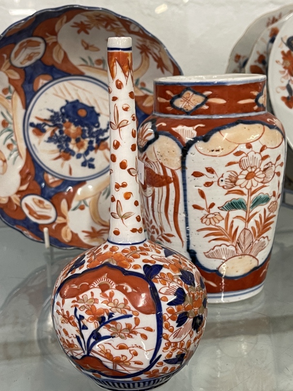 Japanese Ceramics: 19th cent. Imari vases, a pair, star crack to base of one, 6½ins, Imari bowl 8¾ - Image 6 of 7