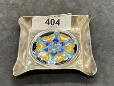 Hallmarked Silver: John Ferguson Art Nouveau style pin cushion hallmarked London 1942. Weight 2.