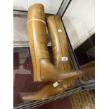 Late 19th/early 20th cent. Fine pair of beech boot lasts, knee high, each with four sectional