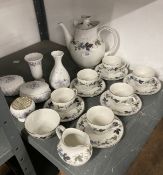 20th cent. Ceramics: Royal Doulton fifteen piece coffee set in the 'Burgundy' pattern, plus a five