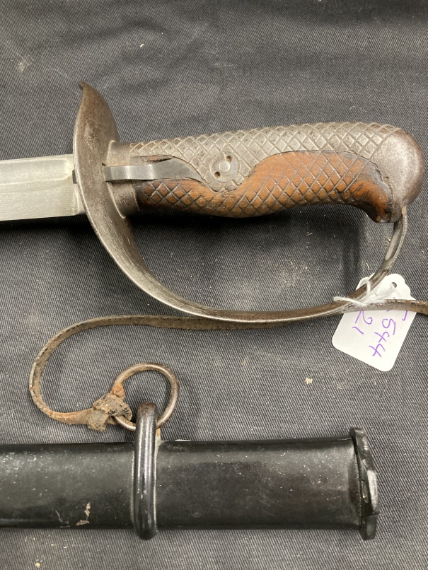 Militaria: Type 32 model 1899 Japanese NCO/Police sword, this example is the second pattern known as - Image 2 of 2