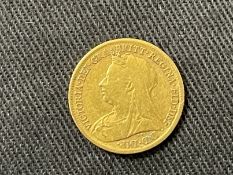 Gold coin Half Sovereign 1900. Weight 3.9g.