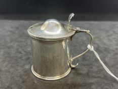 Hallmarked Silver: Mustard, Edinburgh Patrick Robertson 1774-75.