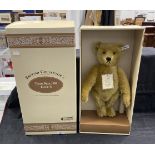 Toys: Steiff replica 1908 teddy bear, Blond 40, boxed.