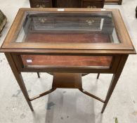 Edwardian mahogany display cabinet moulded top with satinwood stringing and glass sides on square