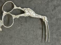 Hallmarked Silver: Victorian nursery scissors, London 1891. Weight 1.3oz.