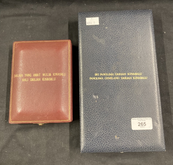 Medals/Orders: Darjah yang amat mulia Kinabalu, The most illustrious order of Kinabalu. Sabah Maju - Image 9 of 10