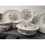 20th cent. Ceramics: Wedgwood 'Meadow Sweet' (R4528) part dinner service , tureens x 4 (1 A/F),