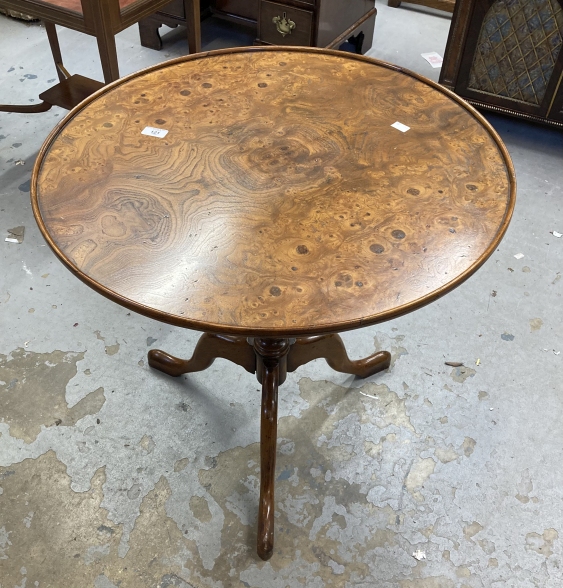 20th cent. Tripod table, burr elm dished top on a bird cage support turned column and three cabriole