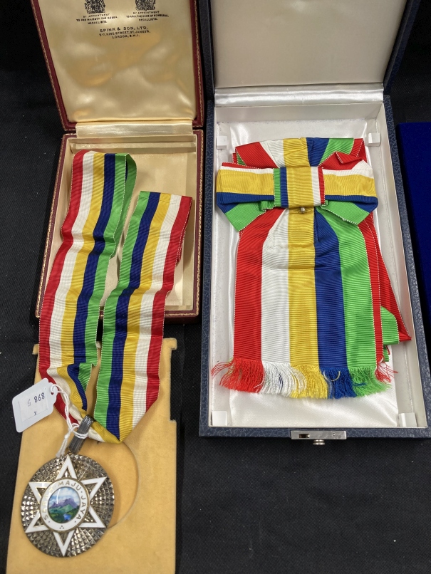 Medals/Orders: Darjah yang amat mulia Kinabalu, The most illustrious order of Kinabalu. Sabah Maju - Image 8 of 10