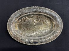 WHITE STAR LINE: First-Class oval starburst fruit platter. 15ins.