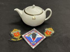 CUNARD: Queen Elizabeth 2 Wedgwood Queens Grill First-Class teapot. 5ins. Together with five Queen