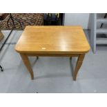 20th cent. Possibly Scandinavian, cherry or similar timber, dining table with a twist and flip