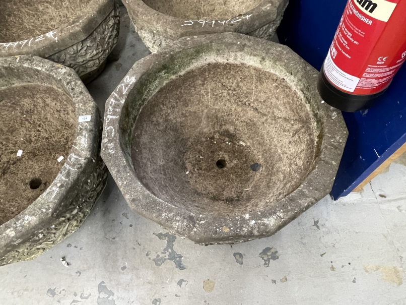 Gardenalia: Mid 20th cent. Pair of large reconstituted planters with vine and leaf decoration. - Image 4 of 4