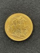 Bullion Gold Coin: George V full sovereign dated 1911. Weight 8g.