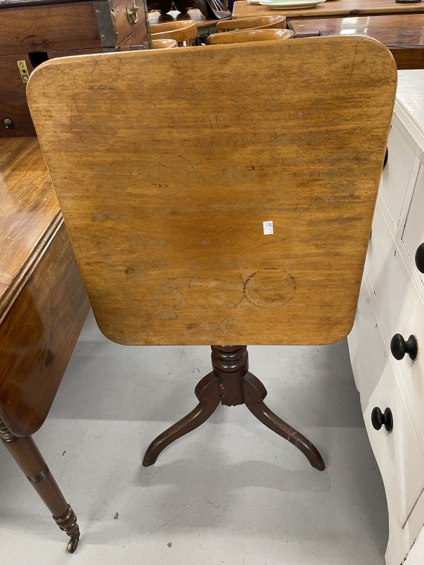 19th cent. Mahogany tripod table A/F, and a small round mahogany table with a folding base. Mahogany - Image 3 of 6