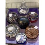 The Mavis and John Wareham Collection: Paperweights: Vasart harlequin five bubbles over