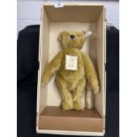 Toys: Steiff replica 1908 teddy bear, Blond 40, boxed.