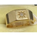 Hallmarked Jewellery: 18ct gold signet ring with square head set with a single old cut diamond,