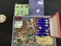 Costume Jewellery: Includes earrings, brooches, compacts, necklaces one with uncut semi-precious