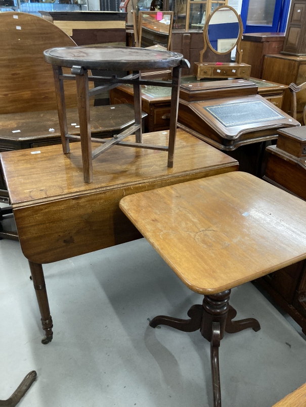 19th cent. Mahogany tripod table A/F, a small round rosewood table with a folding base and a - Image 5 of 6
