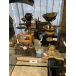 19th/20th cent. Kitchenalia: Brass and iron kitchen scale Ingram & Co. Brass and iron collar