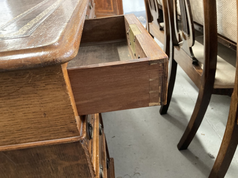 19th cent. Mahogany pedestal desk with nine drawers, red leather skiver. 54ins. x 29ins. - Image 4 of 4