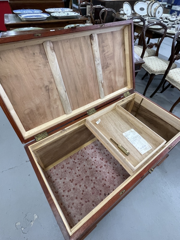 20th cent. Camphor trunk, carved front and lid which lifts to reveal sliding tray. With original - Image 2 of 2