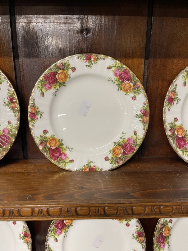 20th cent. Ceramics: Collection of twelve Wedgwood commemorative plates, seven commemorative mugs, - Image 2 of 3