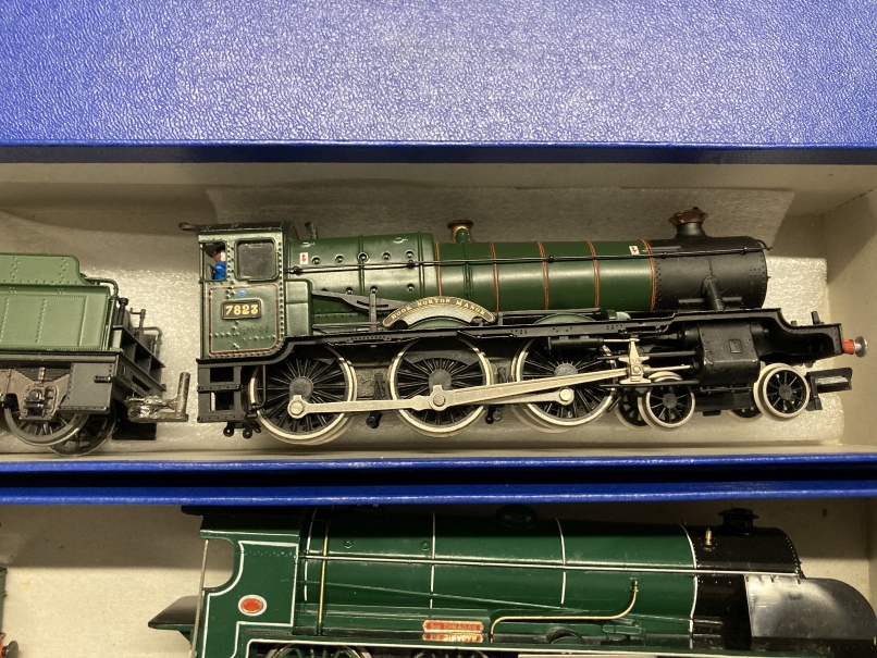 The John Bosley Collection. Model Railways: OO/HO four locomotives with tenders, various makers, - Image 5 of 5