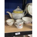 Chamberlains Worcester teapot and cover with yellow border and 'en grisaille' scenes, Derby tea bowl