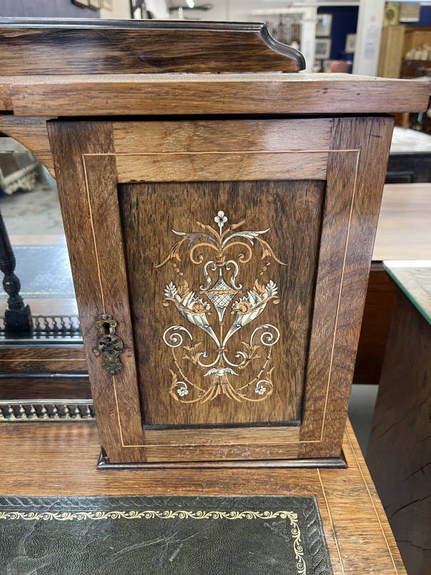 19th cent. Rosewood ladies writing desk inlaid in a Sorrento style, two side stationery cupboard, - Image 2 of 3