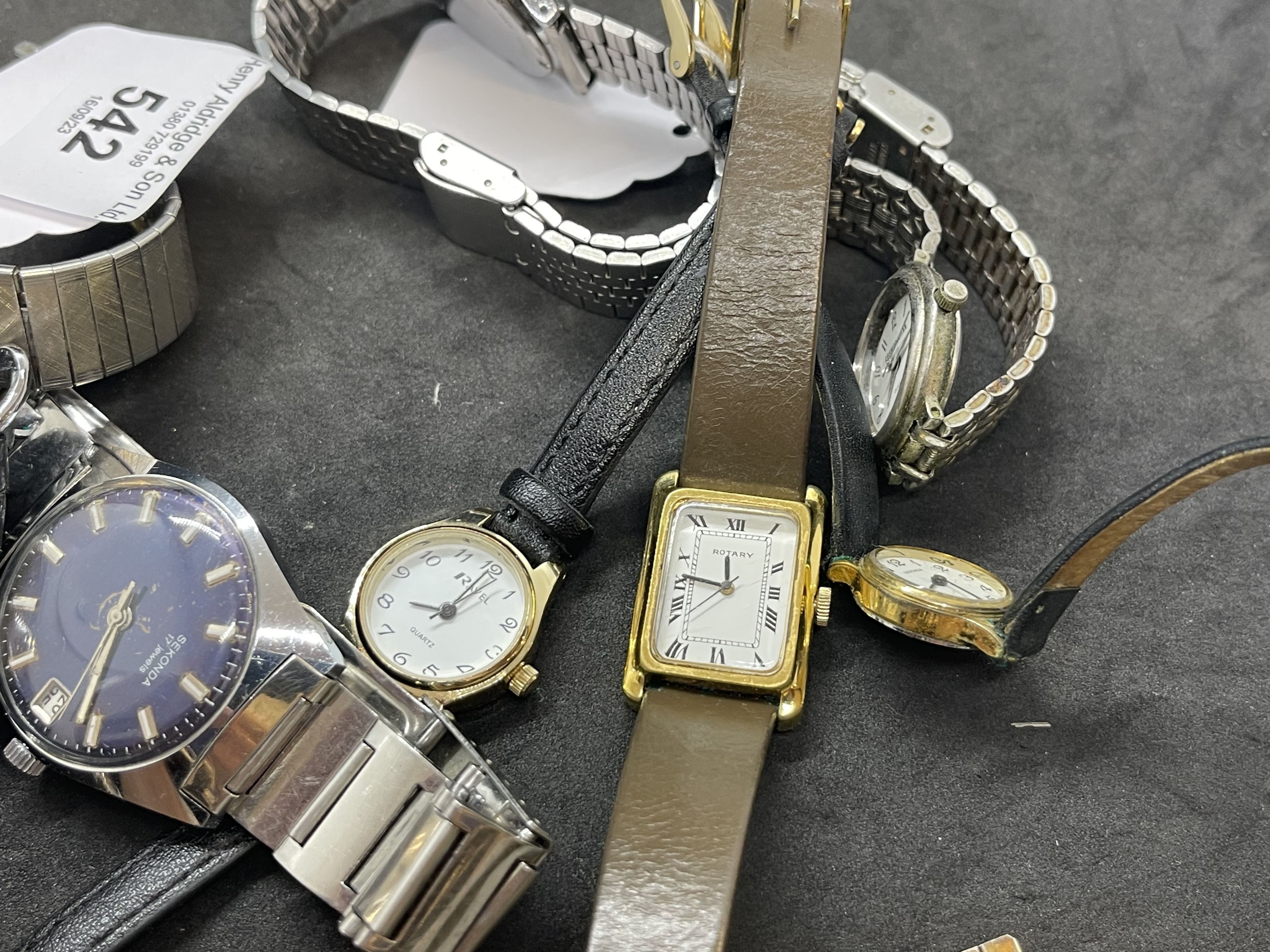 Watches: Collection of ladies and gentlemen's wristwatches, five gentlemen's to include Oris, - Image 3 of 4